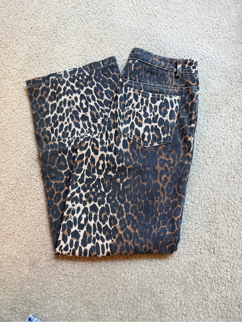 Edikted Leopard Print Jeans